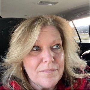 Meet your Posher, Roxanne